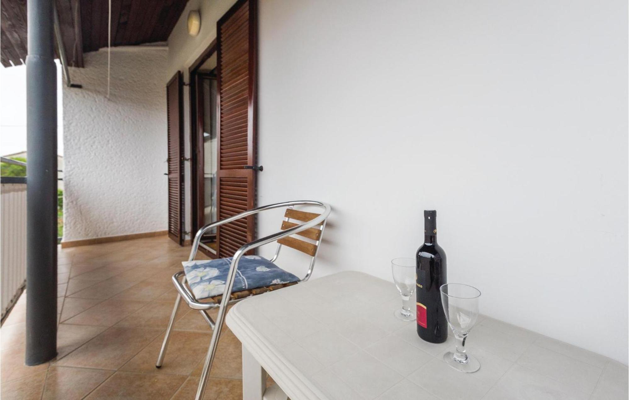 Gorgeous Apartment In Porec With Kitchen Exterior photo